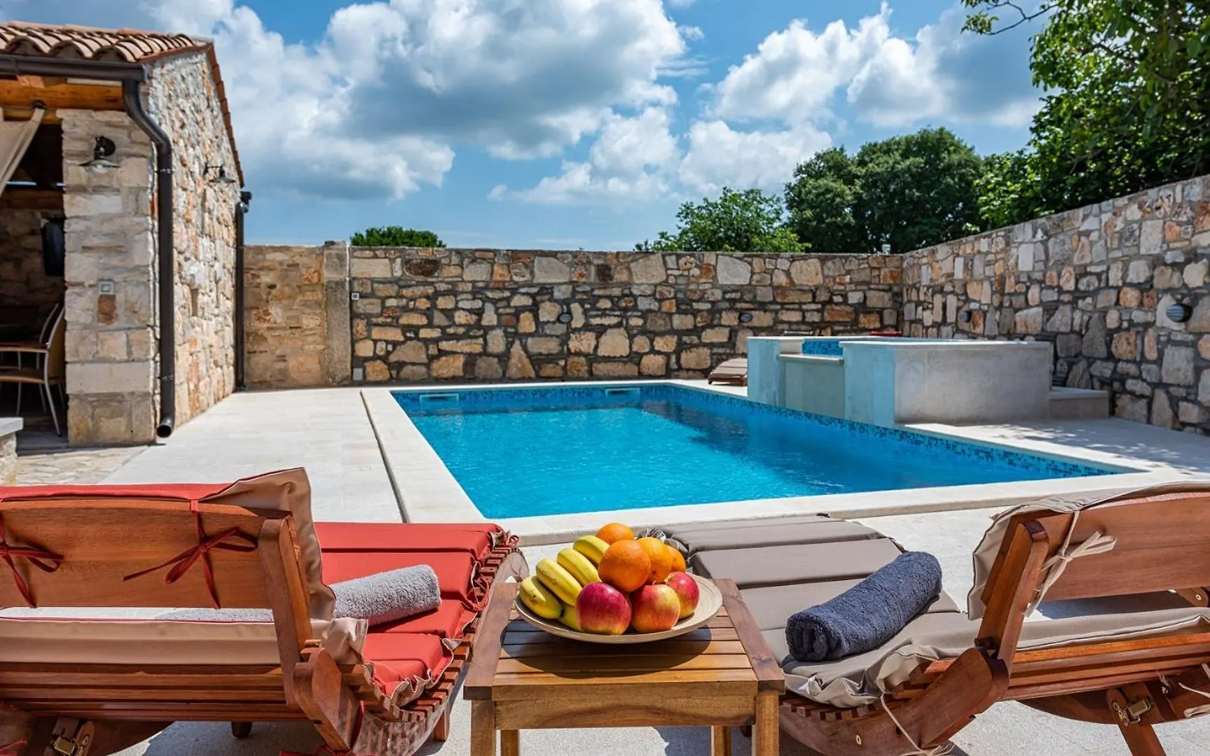 Rustic Stone Holiday House With Pool Marcana Holiday home