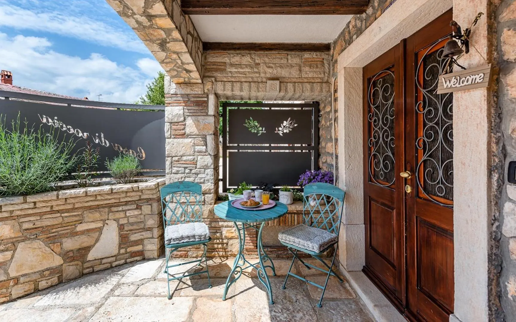 Rustic Stone Holiday House With Pool Marcana